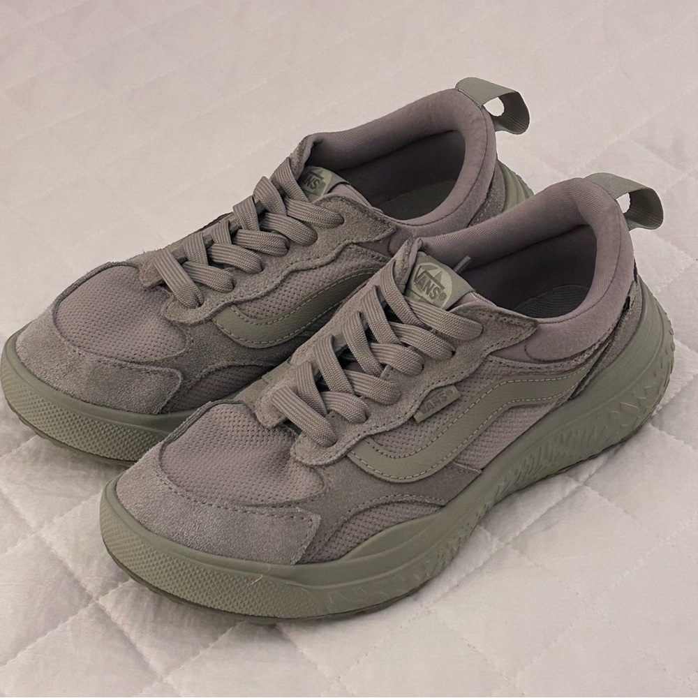 VANS UltraRange Neo VR3 MTE Shoe Hiking Trails Running Tan Khaki Comfort W8 M6.5